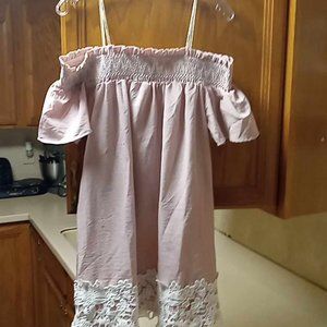 TASSELES M LACE DRESS SIZE  M